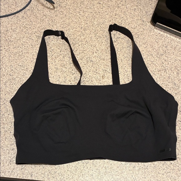 SKIMS Classic Black Bra - Picture 2 of 6